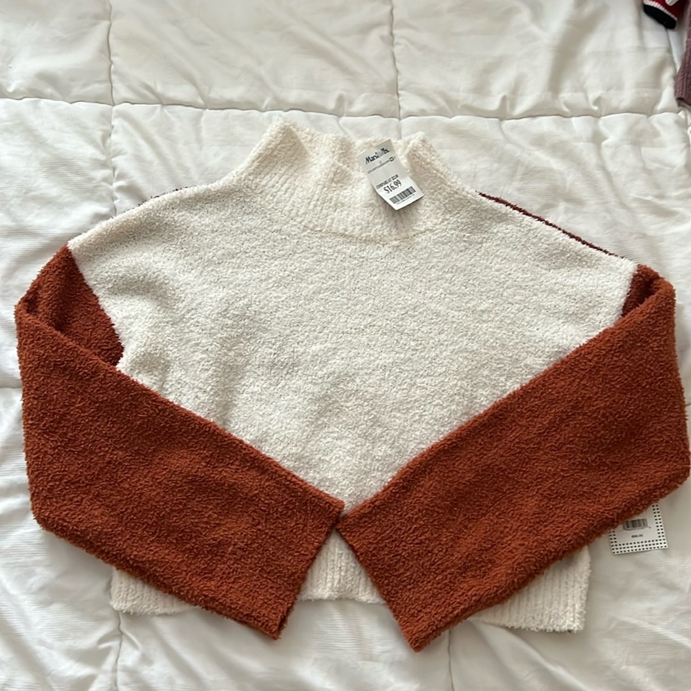 Size S Cropped Multi-color Turtleneck Sweater